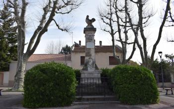 Le Monument aux morts des Caillols