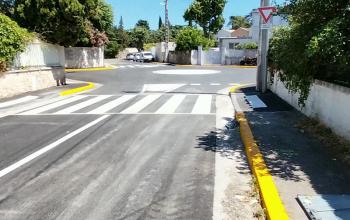 création d'un rond point franchissable, Avenue des Roches Vertes, Chemin des Amarillys, Avenue Monplaisir, à St Julien